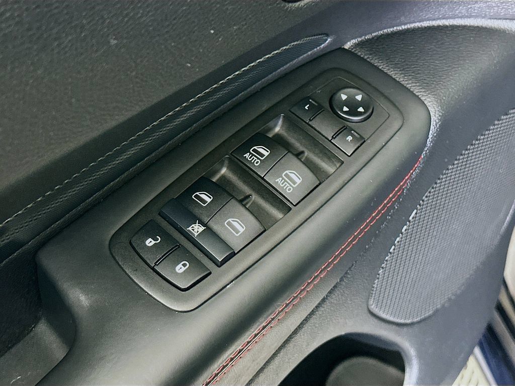 Certified 2025 Dodge Durango R/T AWD/4WD image 28