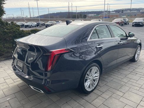 Used 2025 Cadillac CT4 Premium Luxury image 7