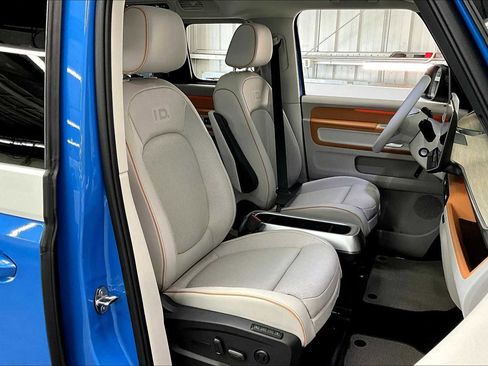 New 2025 Volkswagen ID. Buzz 1st Edition image 30