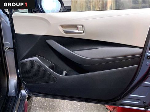 Used 2021 Toyota Corolla LE image 22