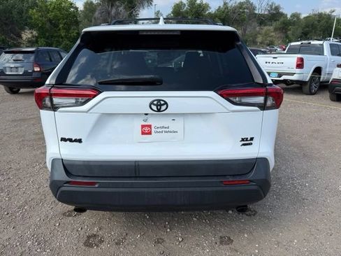 Used 2021 Toyota RAV4 XLE w/ Convenience Package AWD/4WD image 5