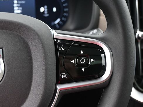 New 2026 Volvo XC90 B6 Plus w/ Protection Package image 10