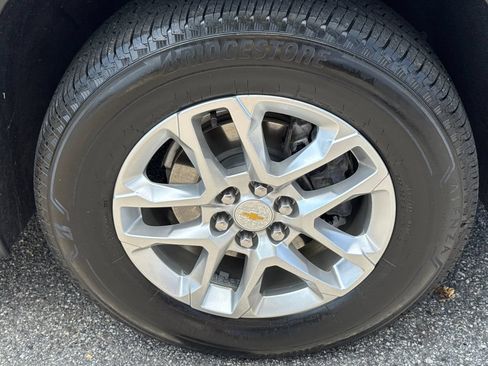 Used 2021 Chevrolet Traverse LS FWD image 14