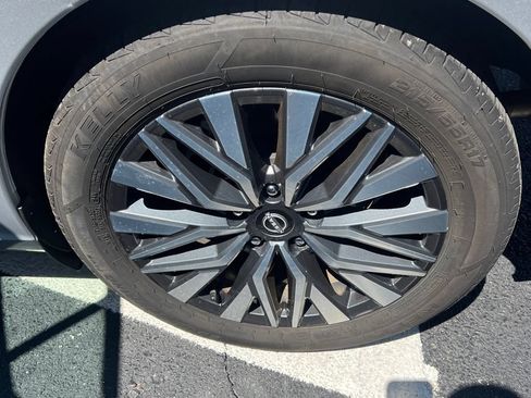 Used 2024 Nissan Altima 2.5 SV FWD image 17