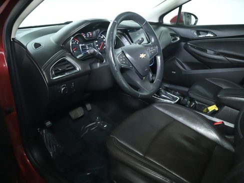 Used 2018 Chevrolet Cruze Premier image 17