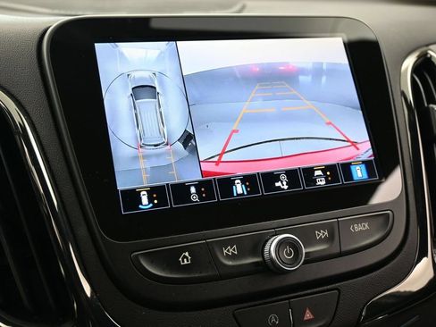 Used 2024 Chevrolet Equinox RS w/ RS Leather Package FWD image 17