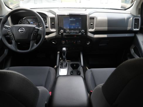 Used 2023 Nissan Frontier SV w/ Technology Package AWD/4WD image 19