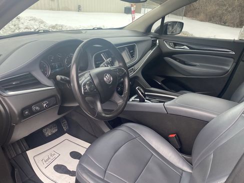 Used 2019 Buick Enclave Essence w/ LPO, Sport Appearance Package image 10