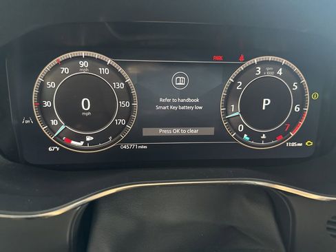 Used 2025 Jaguar F-PACE R-Dynamic S image 39