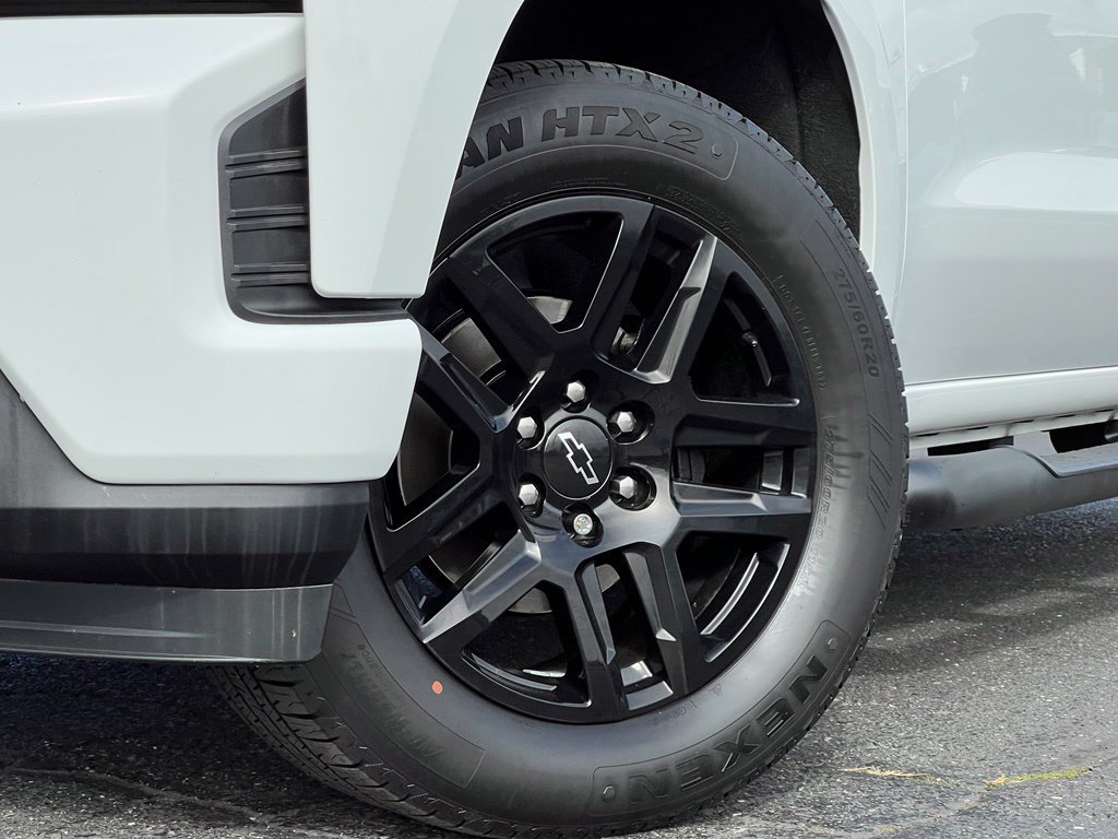 Used 2020 Chevrolet Silverado 1500 Custom w/ Rally Edition AWD/4WD image 2