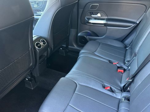Certified 2024 Mercedes-Benz GLB 250 4MATIC image 27
