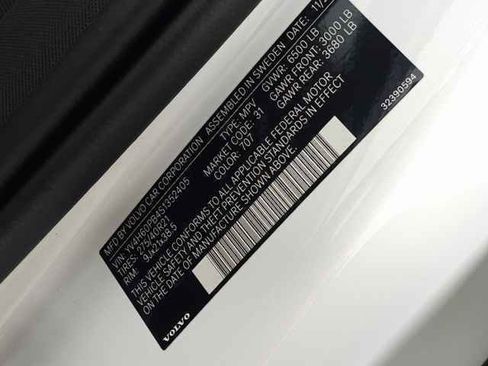 New 2025 Volvo XC90 T8 Plus w/ Protection Package Premier image 33