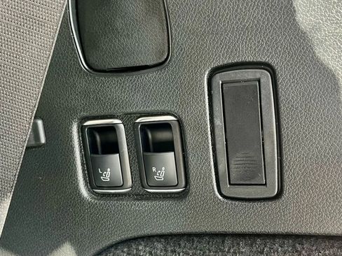 Used 2013 Mercedes-Benz GL 450 4MATIC image 21