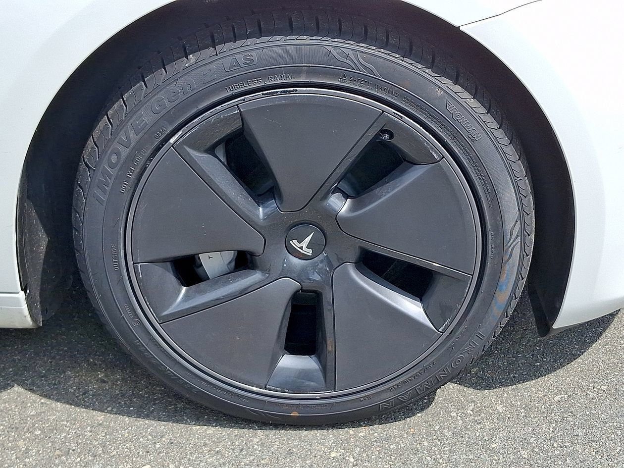 Used 2023 Tesla Model 3 Standard Range RWD image 8