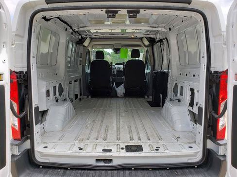 Used 2016 Ford Transit 250 130 Low Roof RWD image 5