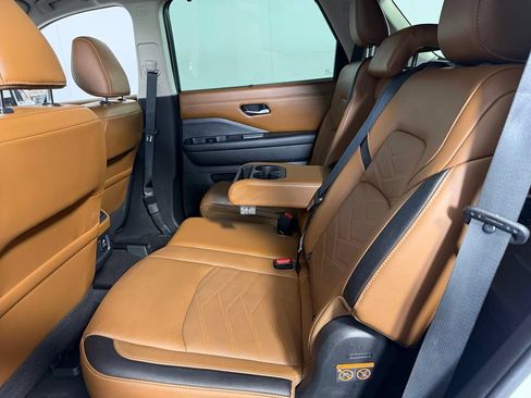 Used 2023 Nissan Pathfinder Platinum w/ Cargo Package FWD image 31