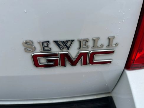 Used 2010 GMC Yukon XL SLT w/ SLT-2 Equipment Package image 26