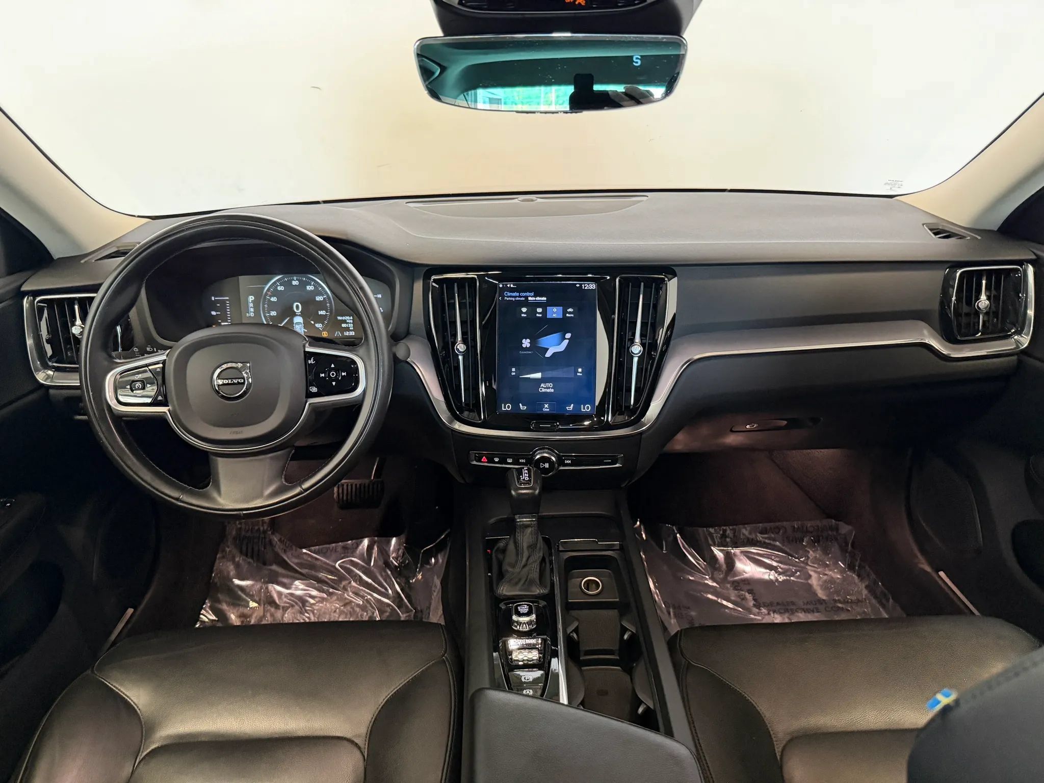 Used 2019 Volvo S60 T5 Momentum w/ Premium Package FWD image 14
