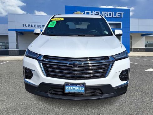 Certified 2024 Chevrolet Traverse LT w/ Rear Camera Mirror Package image 2