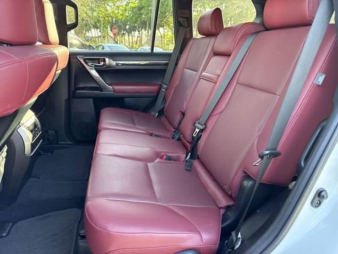 Used 2022 Lexus GX 460 Premium w/ Premium Package image 23