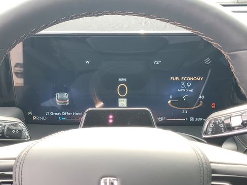 New 2026 Lincoln Aviator AWD image 18