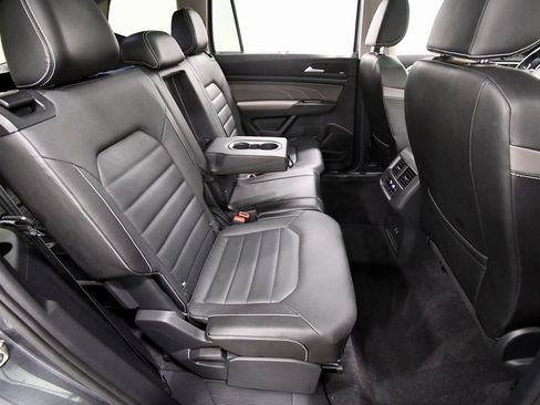 Used 2023 Volkswagen Atlas SEL Premium image 18