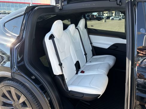 Used 2023 Tesla Model X AWD/4WD image 15