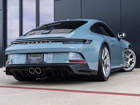 Certified 2024 Porsche 911 GT3 RS RWD image 11