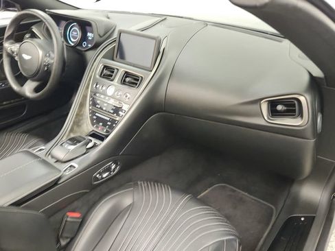 Used 2019 Aston Martin DB11 Volante RWD image 37