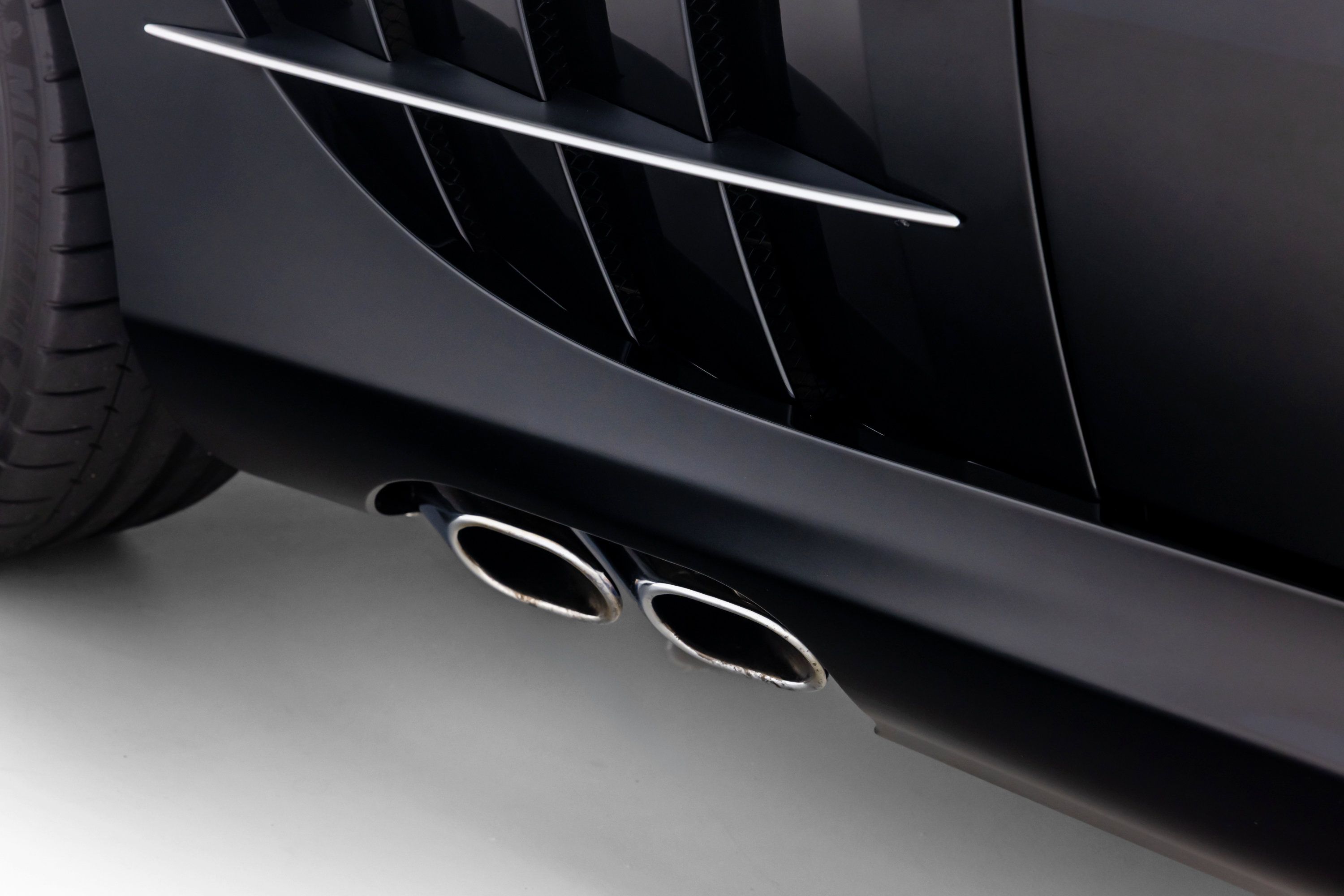 Used 2005 Mercedes-Benz SLR image 32