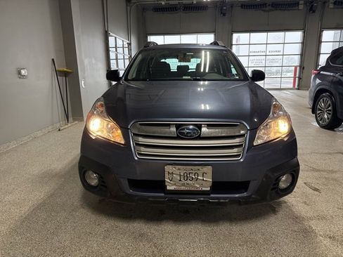Used 2014 Subaru Outback 2.5i w/ Alloy Wheel Package image 2