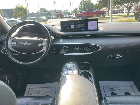 Used 2022 Genesis GV70 2.5T w/ Advanced Package AWD/4WD image 13