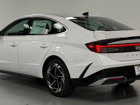 New 2026 Hyundai Sonata SEL FWD image 3