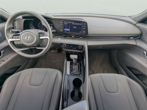 Used 2023 Hyundai Elantra SEL FWD image 11