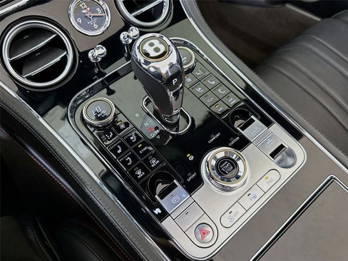 Used 2020 Bentley Continental GT V8 image 22