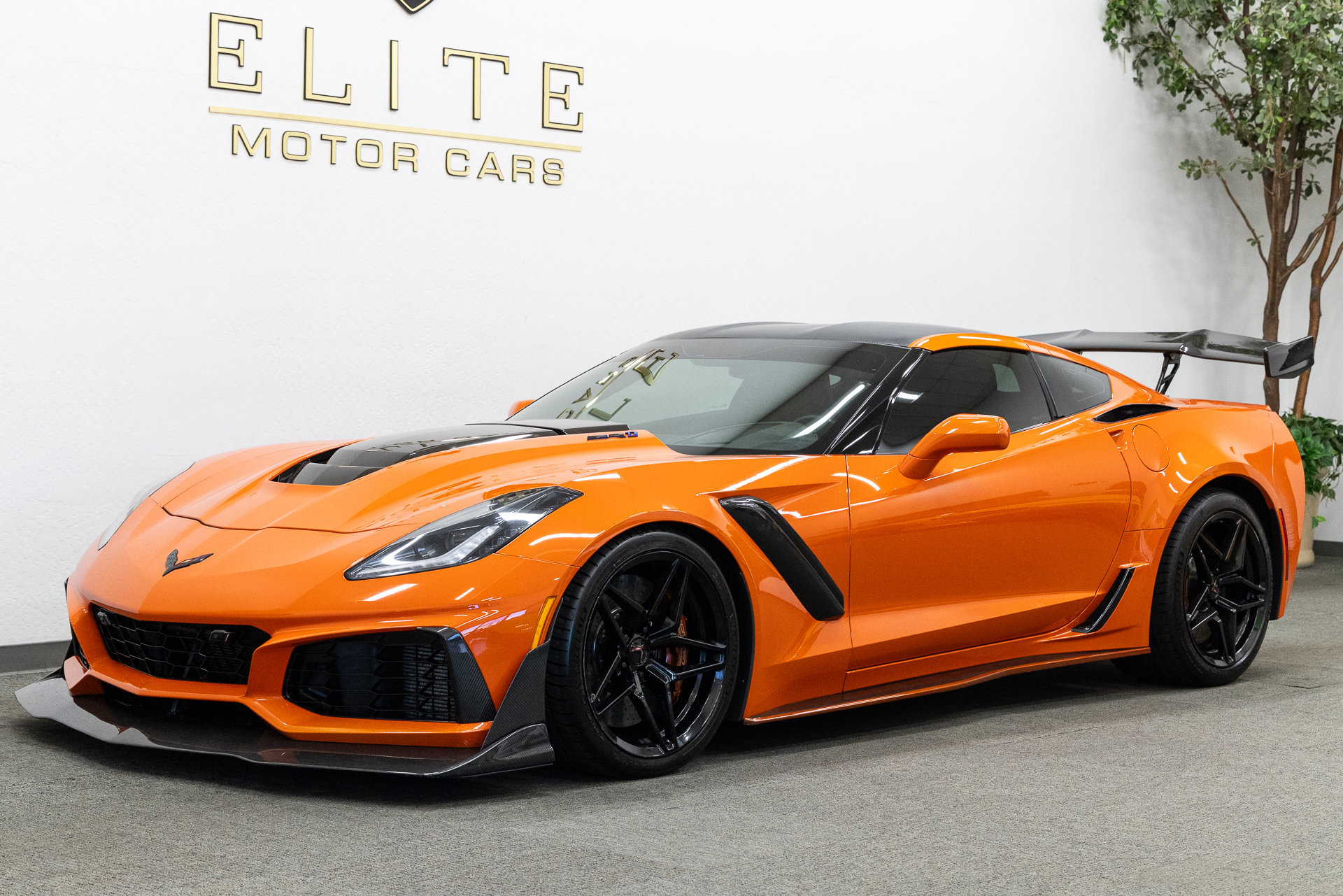 Used 2019 Chevrolet Corvette ZR1 RWD image 1