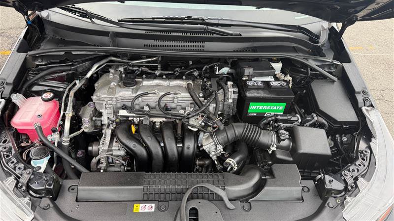 Used 2022 Toyota Corolla LE FWD image 3