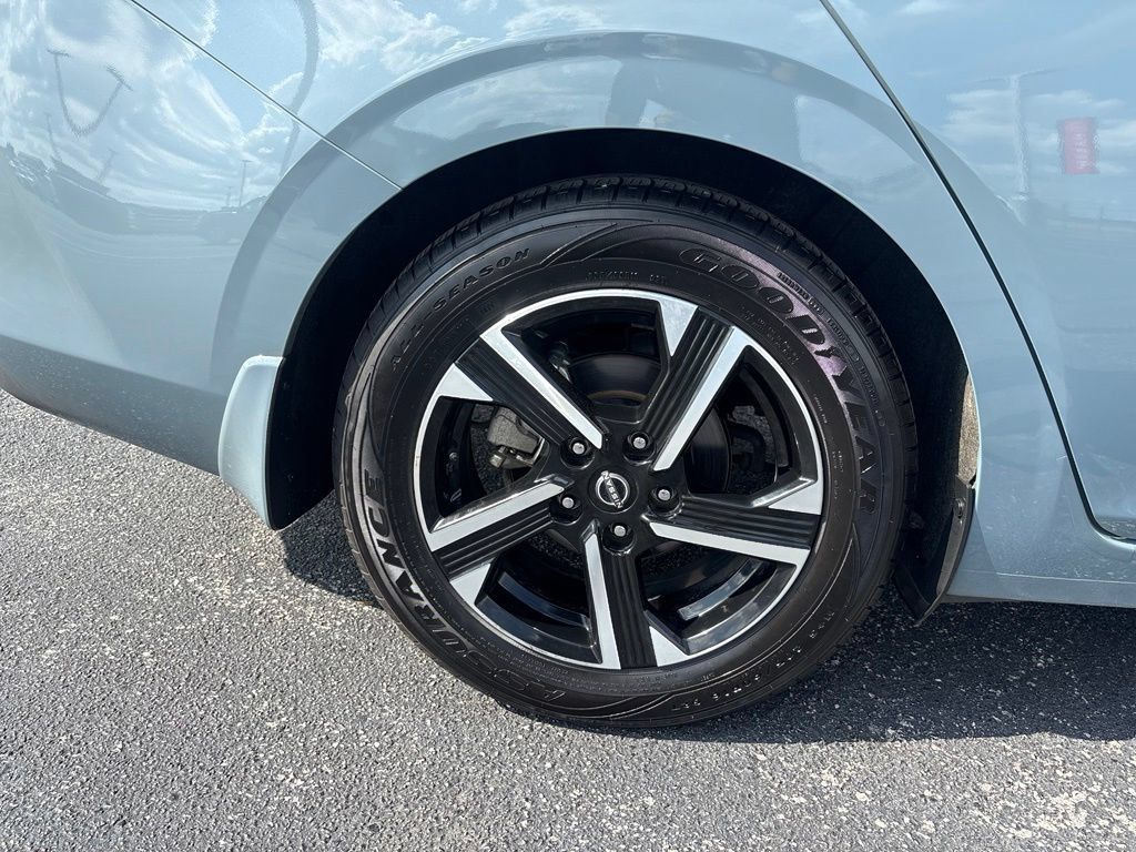 Used 2024 Nissan Sentra SV w/ Lighting Package FWD image 11