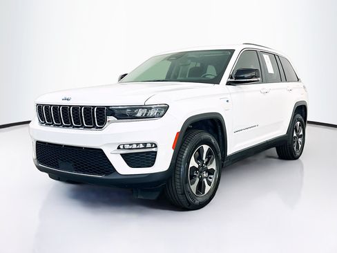 Used 2022 Jeep Grand Cherokee Limited 4xe AWD/4WD image 3