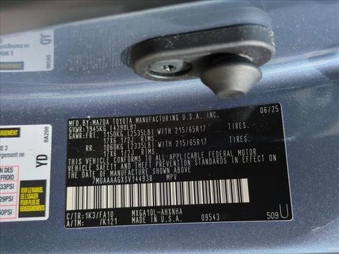 Used 2025 Toyota Corolla Cross L FWD image 15