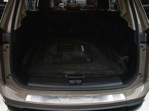 Used 2024 Nissan Rogue SV w/ SV Premium Package image 19