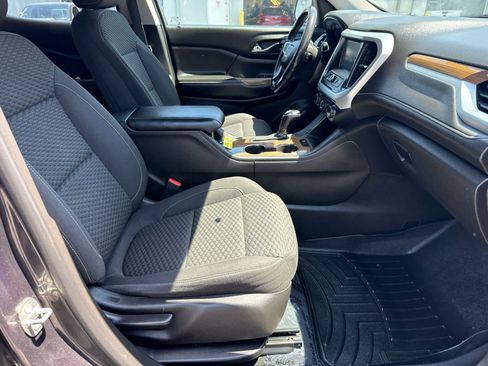 Used 2017 GMC Acadia SLE FWD image 12