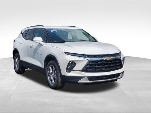 Used 2024 Chevrolet Blazer LT w/ Convenience Package FWD image 7