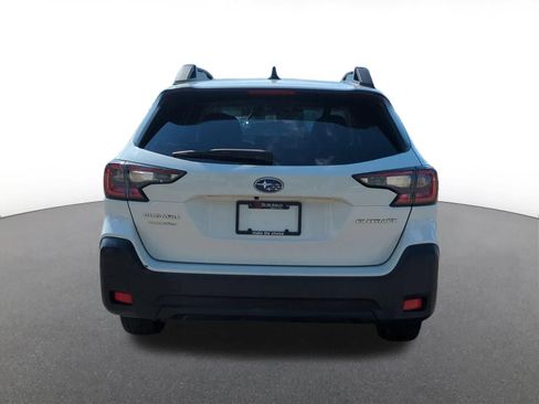 Used 2024 Subaru Outback Premium AWD/4WD image 5