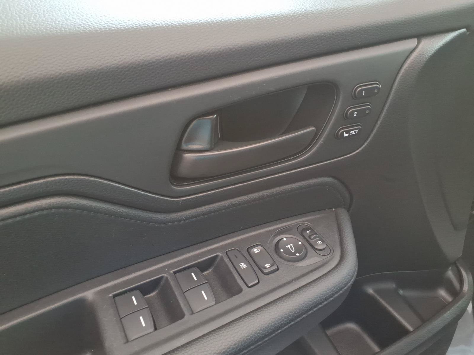 Certified 2025 Honda Odyssey EX-L image 23