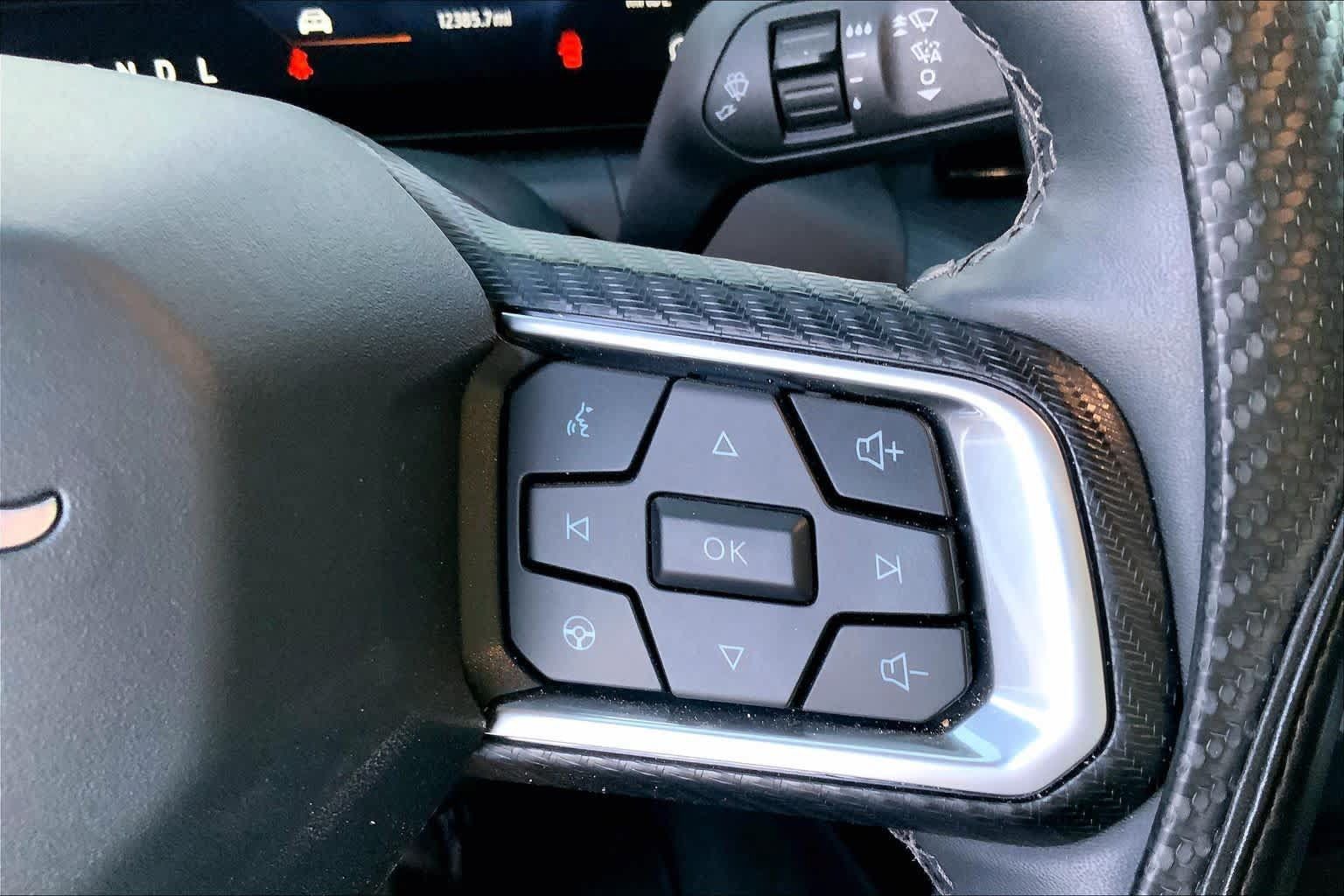 Used 2025 Ford Mustang Coupe RWD image 23