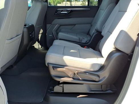 New 2026 Chevrolet Suburban LT w/ Comfort Package RWD image 17