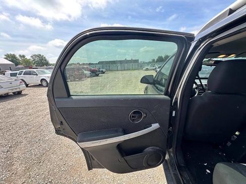 Used 2008 Pontiac Torrent 2WD image 24