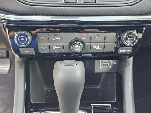 New 2026 Jeep Compass Latitude AWD/4WD image 27