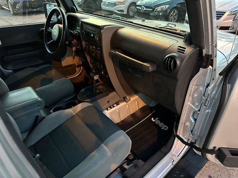 Used 2007 Jeep Wrangler Unlimited X RWD image 27